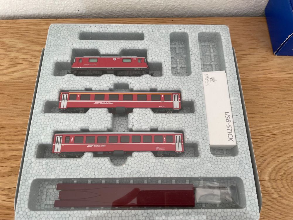 Kato RhB set Ge 4/4 II + EW Digital (Gebraucht) in Territet für CHF 194 ...