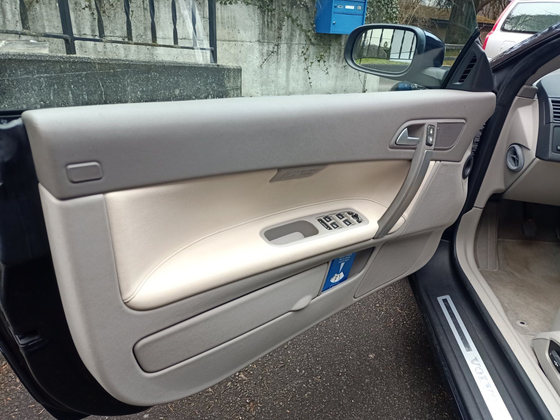 Volvo Automobili: Volvo C70 T5 – Usato da Erstfeld venduto da Sokrates4musik 5
