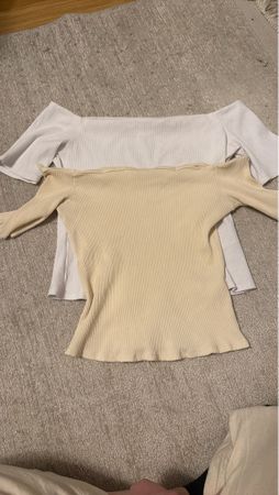 Trendiges, geripptes Oberteil in Beige – Grösse M