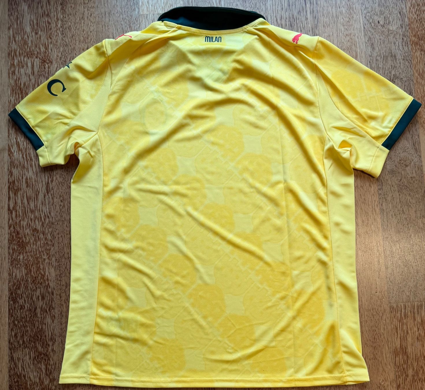 Puma Canottiere & Pantaloni: AC Milan third Shirt - Saison 2025/26 – Nuovo (secondo la descrizione) da Hermetschwil-Staffeln venduto da Beat131 1
