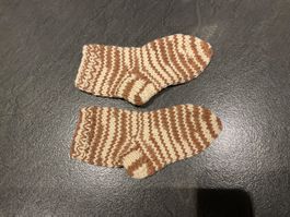 Handgestrickte Kindersocken Grösse 20 Fusslänge 13,5 cm