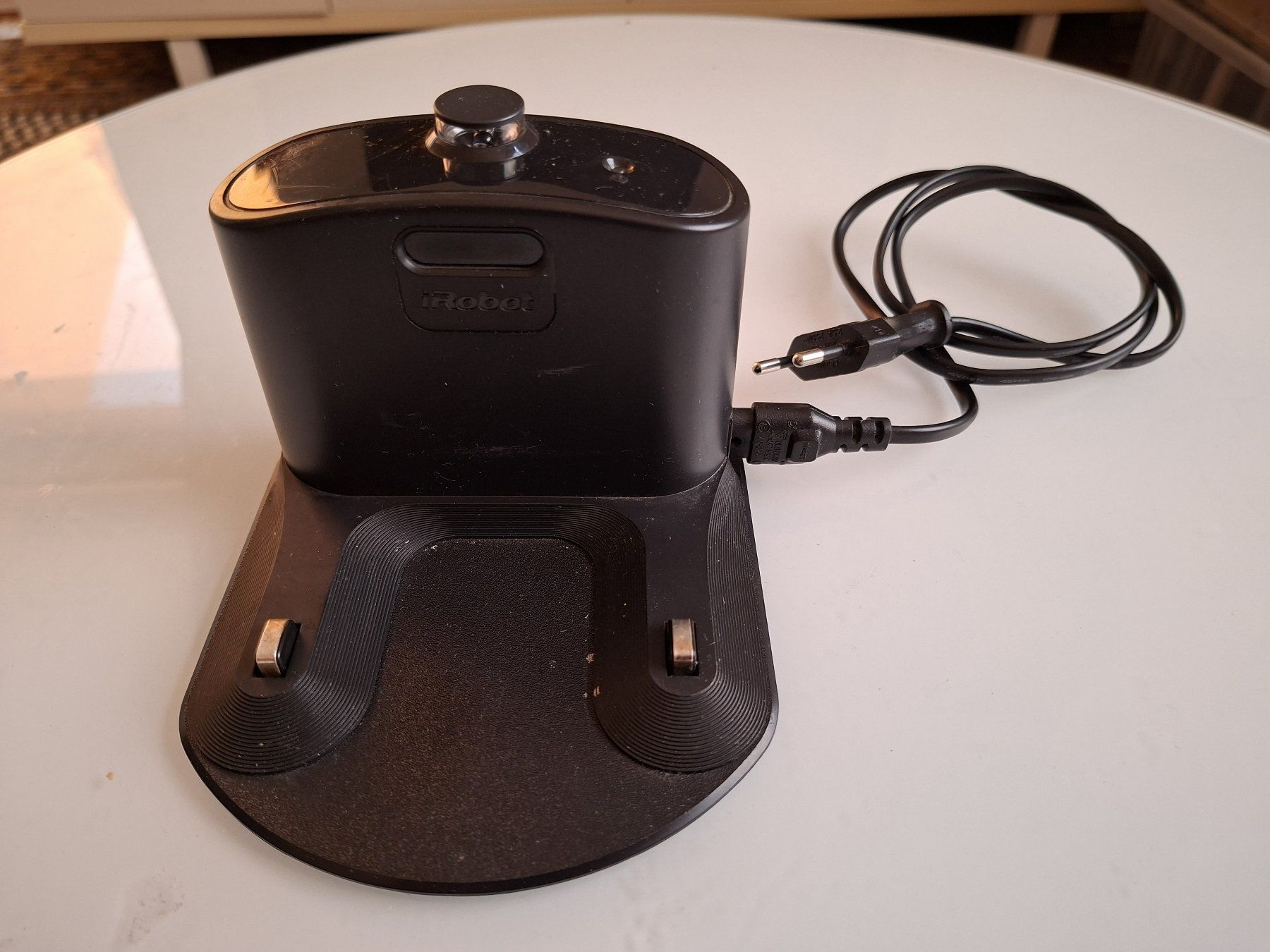 Irobot Staubsauger & Zubehör: i Robot Roomba – Gebraucht aus Aesch LU von Pcobra 3