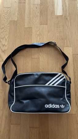 Vintage Adidas Tasche schwarz, Schulter, crossbody