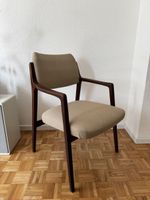 Design-Stuhl aus Teak Holz, skandinavisch, Top Zusta