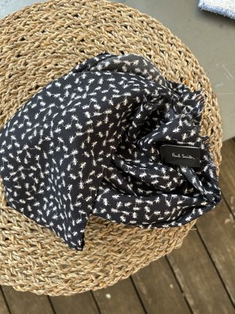 Echarpe Paul Smith noire à motifs originaux - Soie