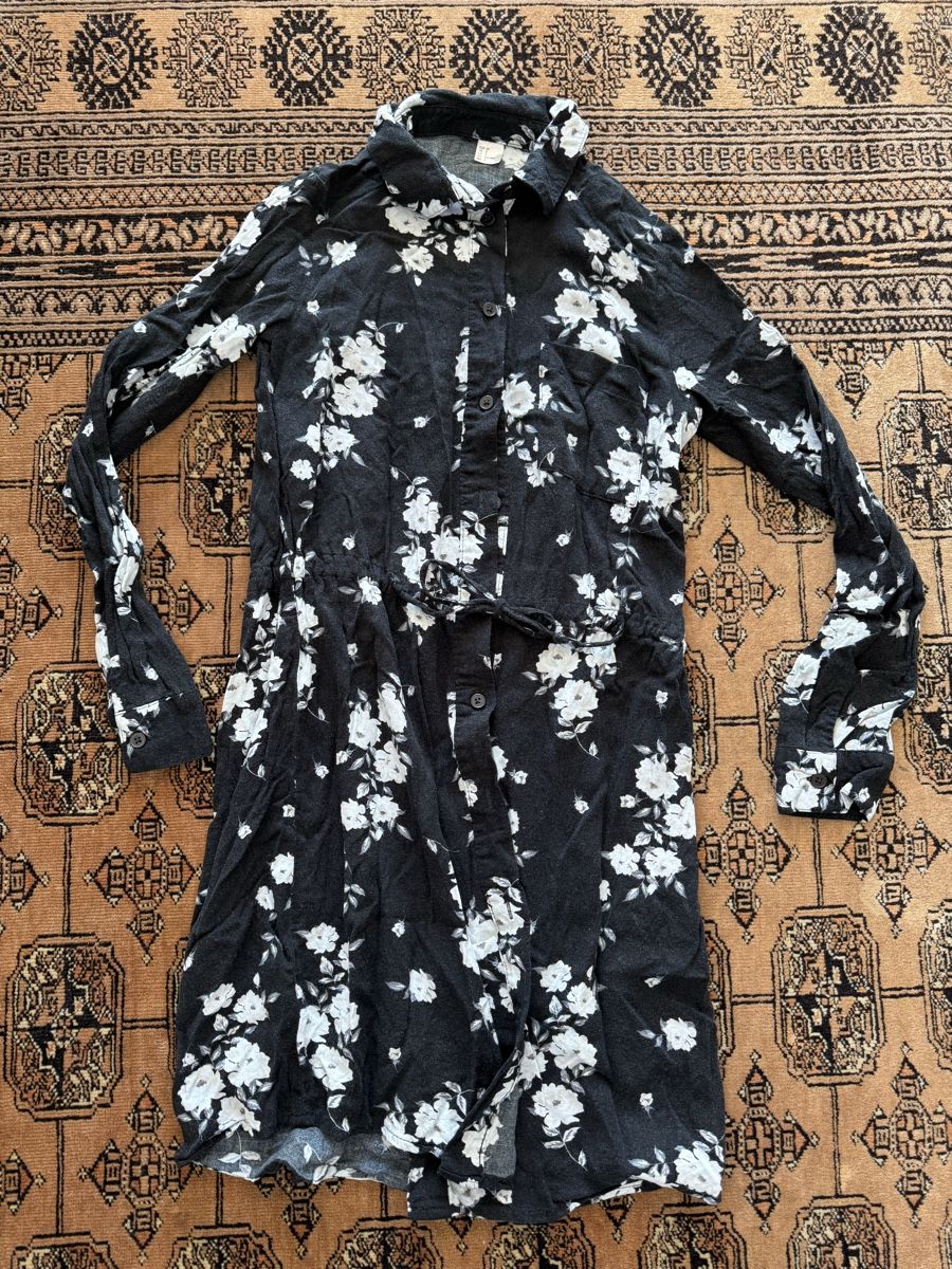 H&M Vestiti: Gothic H&M Viscose Kleid, Blumenmuster, Grösse 34 – Usato da Locarno venduto da Ery02