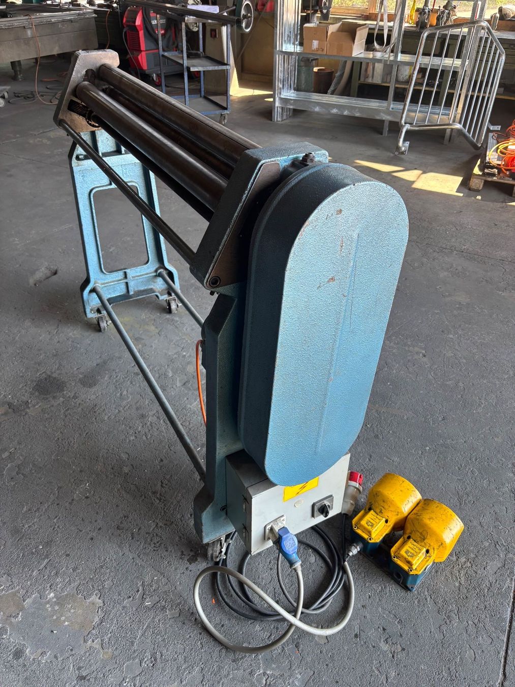Toutes les machines: 3 Walzen Blech Rundbiegemaschine – D'occasion à Höri par Roland5315 1