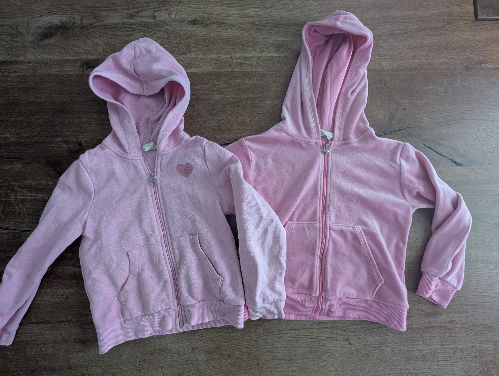 H&M Ensembles coordonnés: Sweatjacken H&M – D'occasion à Trimmis par Blueberry123