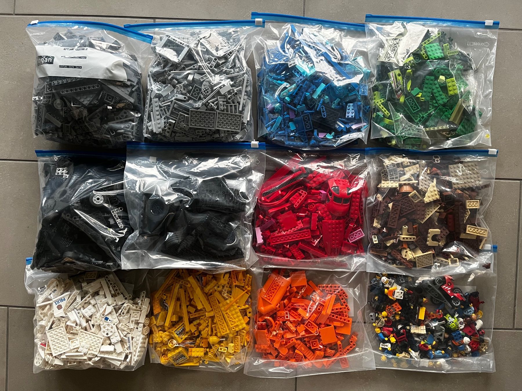 Lego Giocattoli: Lego 8 kg gemischt, nach Farbe sortiert – Usato da Baar venduto da Ripuli01