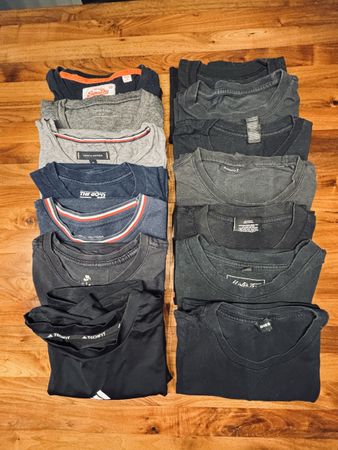 T-Shirt-Set aus 14: Herren verschiedene Marken Grösse M
