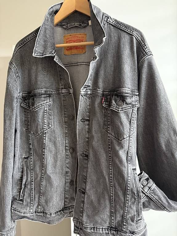 Jeans: Giubbotto jeans Levi Strauss – Gebraucht aus Massagno von mar_htl6