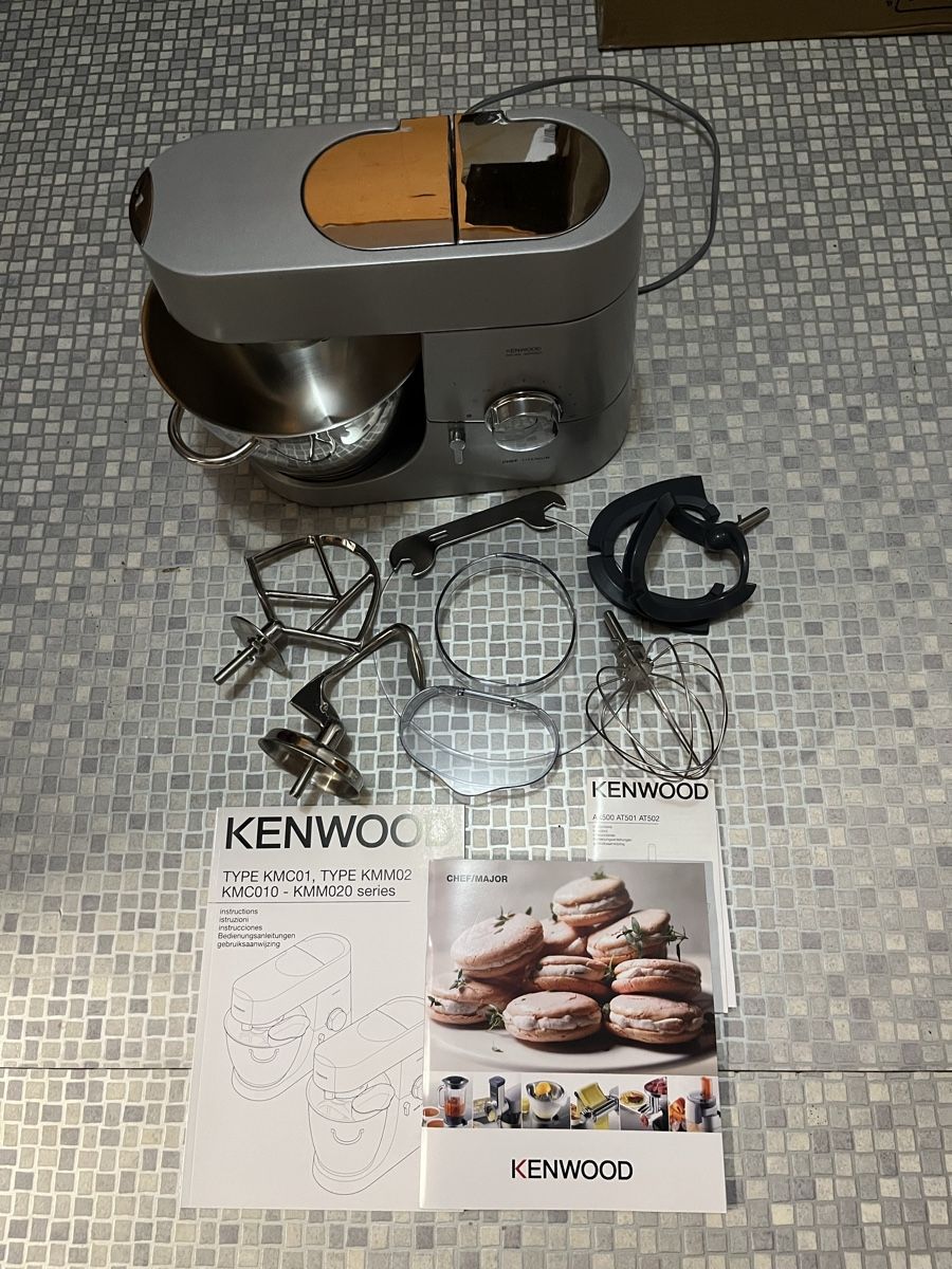 Kenwood Appareils de cuisine: Küchenmaschine Kenwood Chef Titanium  – D'occasion à Grabs par ca-ch-e