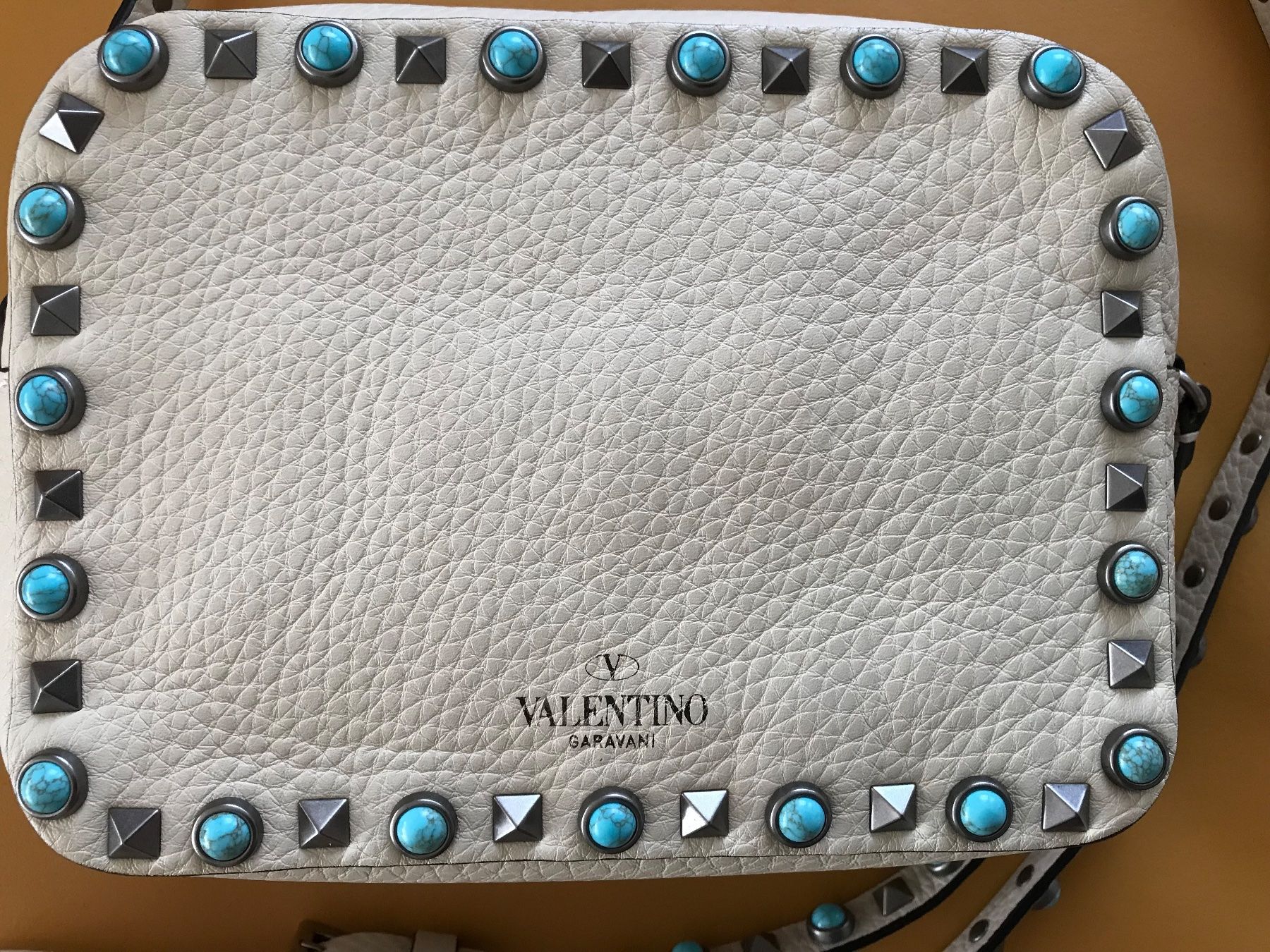 Valentino Taschen für Damen: VALENTINO GARAVANI ROLLING Rockstud Camera Bag absolut NEUwe – Neu (gemäss Beschreibung) aus Wiesendangen von Zoe-11 3