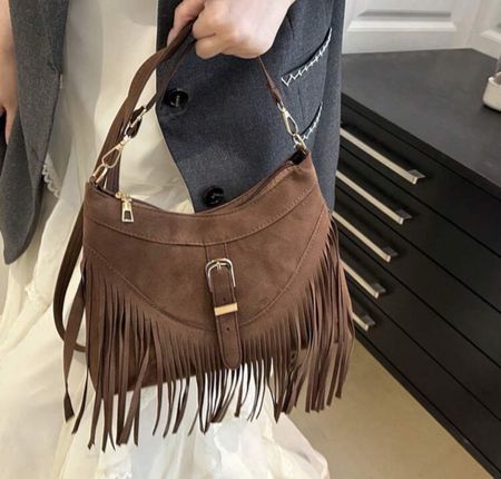 Sac à main marron avec franges aspect daim état neuf