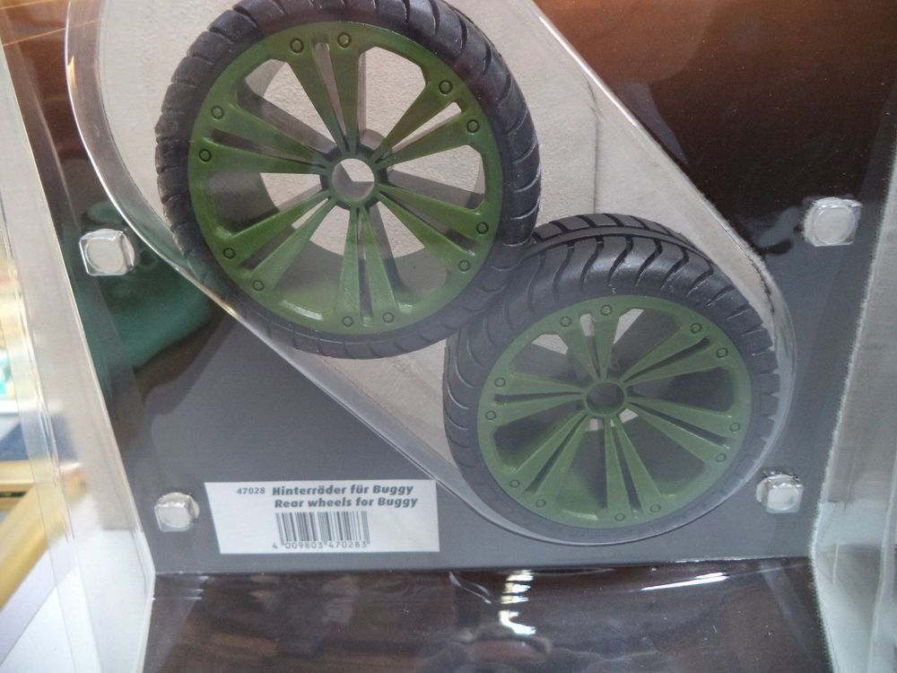 RC Kits de montage: Vorderräder und Hinterräder 1:14 neu – Neuf avec emballage d'origine à Rieden AG par Wirth03