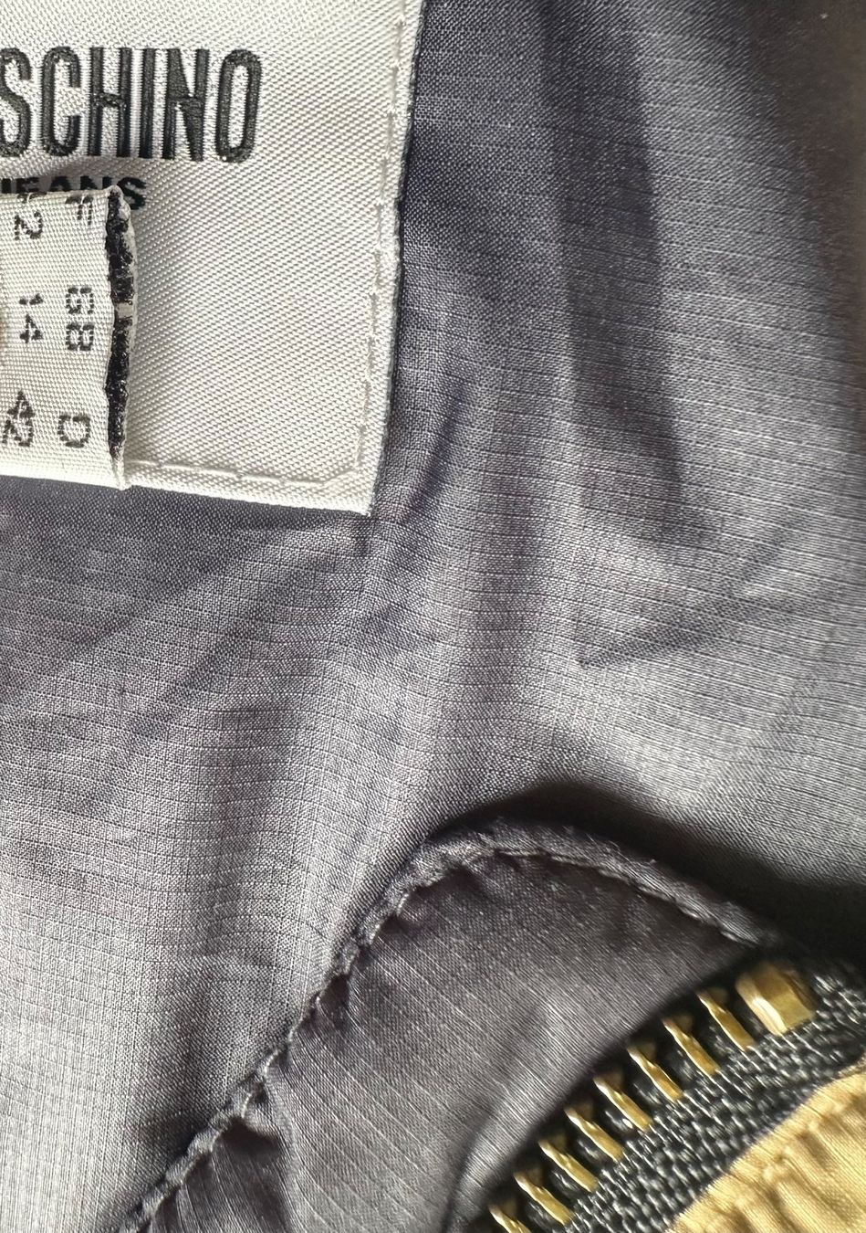 Moschino Giacche: Moschino Jacket – Usato da Liestal venduto da Ballybs 7