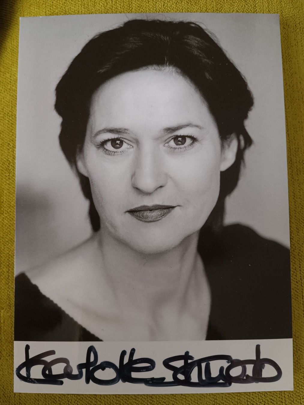 Autogramme: Charlotte Schwab - handsigniert – Gebraucht aus Menziken von Autogramme