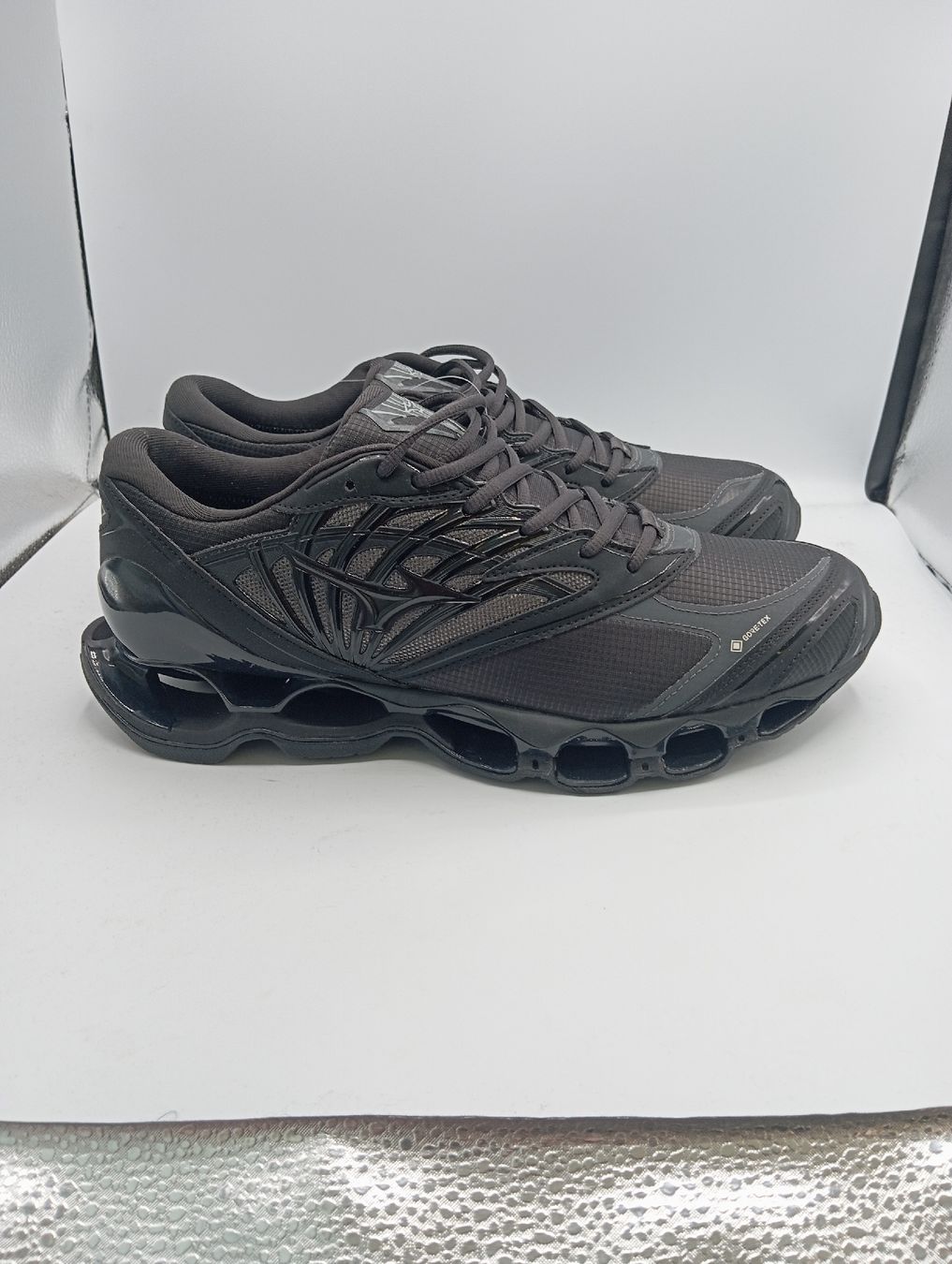 Mizuno Scarpe da uomo: Mizuno Wave Prophecy LS Gore-Tex (EU43) – Nuovo e nell'imballaggio originale da Schaffhausen venduto da outlez