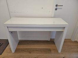 Coiffeuse IKEA MALM blanche avec plateau en verre 
