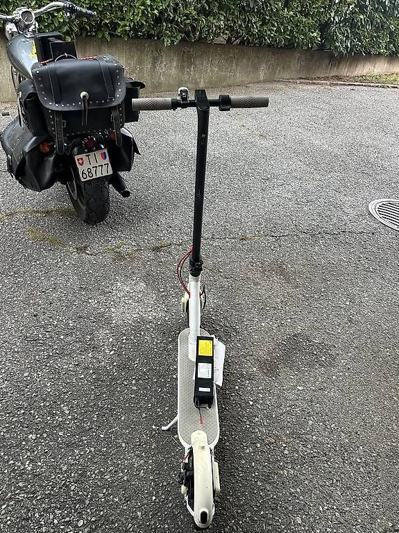 Kickboard: Monopattino – Difettoso da Rancate venduto da bkc_d6jc 2