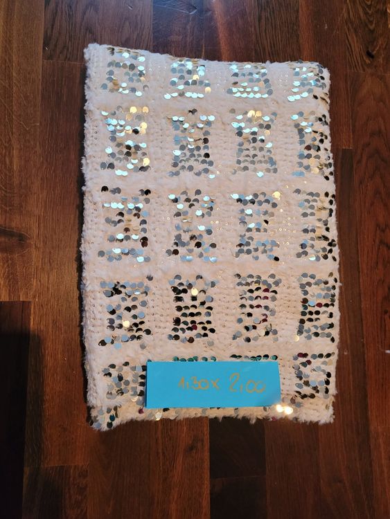 Minkee Flauschiger Plüschstoff Mit Sternen-Prägung – 50x155 Cm, Sahne, 305 G/m² (100% Polyester)
