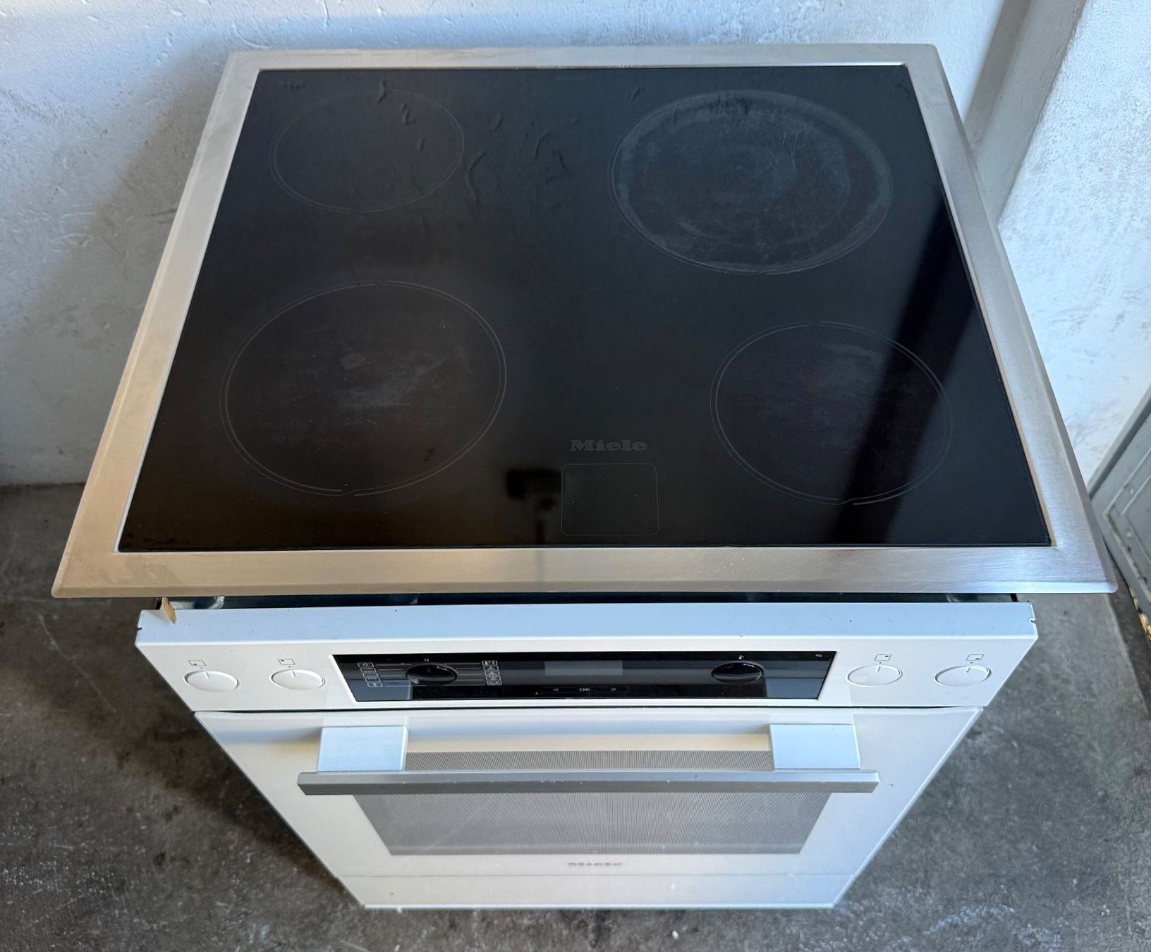 Miele Backöfen: Miele 55cm Backofen Glaskeramik – Gebraucht aus Kloten von top2000 3