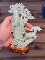 Jade Figur Mann mit Reh und Baum auf Sockel, 20cm hoch