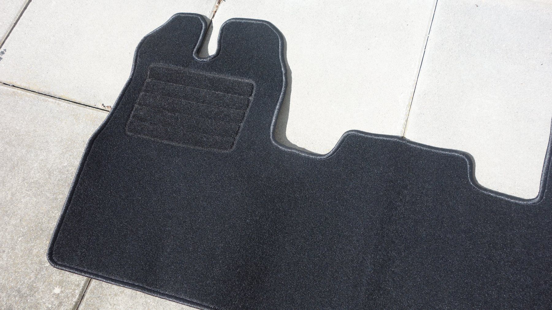 Ford Tapis / Bacs: Fussmatte Ford Transit Custom Autoteppich Teppich Matte NEU – Neuf avec emballage d'origine à wolfhausen par dynamik1971 1