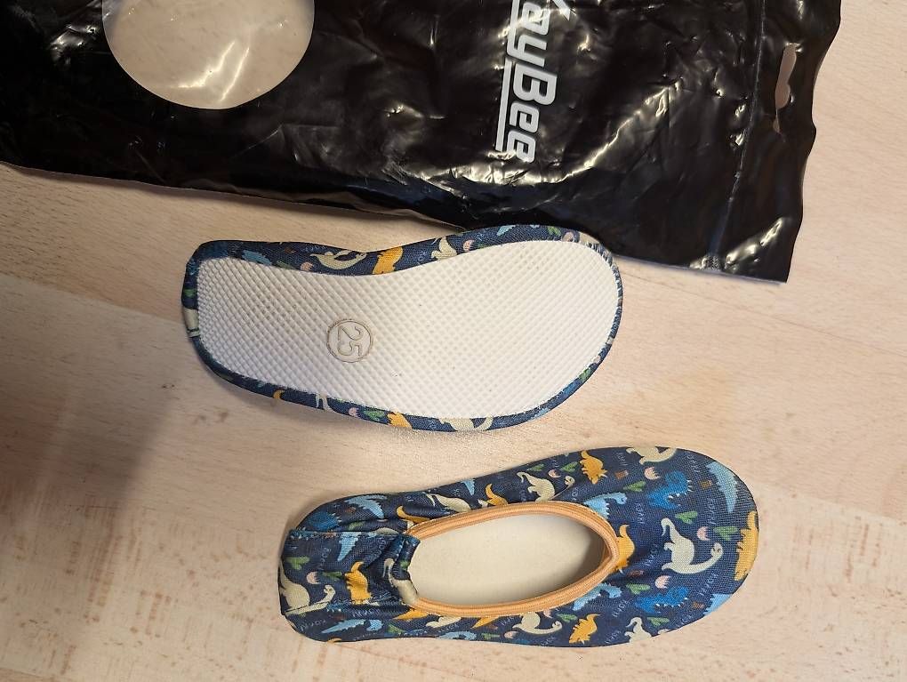 Scarpe per ragazzi: Kay Bee Turntäppeli Gr. 25 Dino – Usato da Wattwil venduto da Lilo111