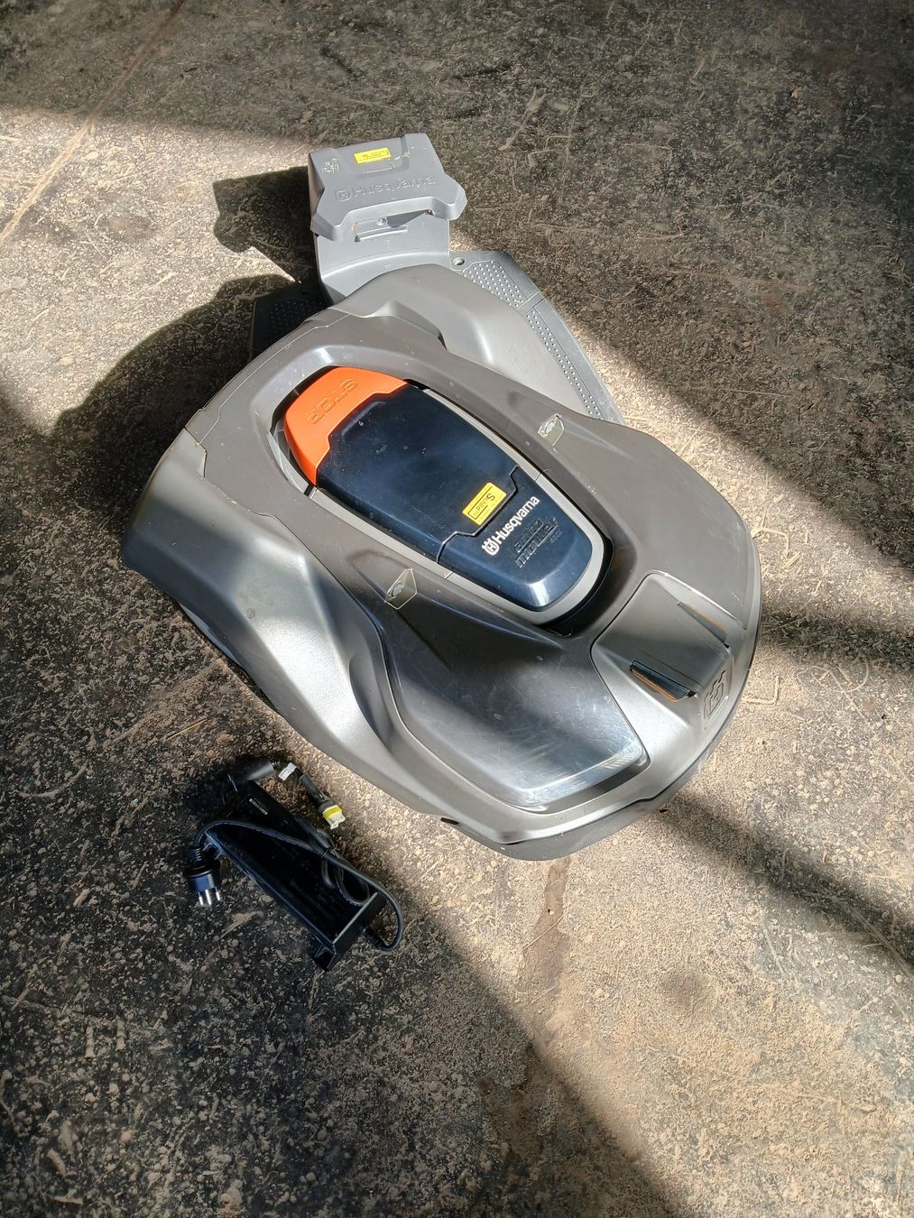 Husqvarna Tagliaerba: Husqvarna Automower 450X – Usato da Brienzwiler venduto da maschin01 1