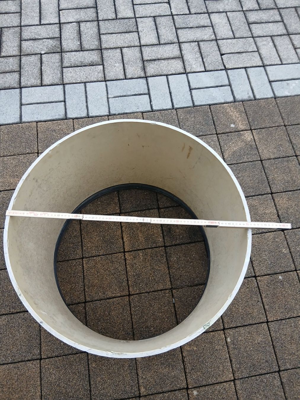 Stagni & Fontane ornamentali: Schachtring und Schachtdeckel – Usato da Freienbach venduto da Suurer 3