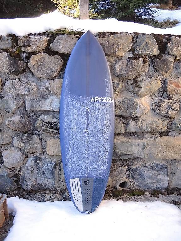 Tavole da surf e di nuoto: Pyzel White Tiger 5'6.5'' XTR Custom Surfboard – Usato da Davos Clavadel venduto da andiabel