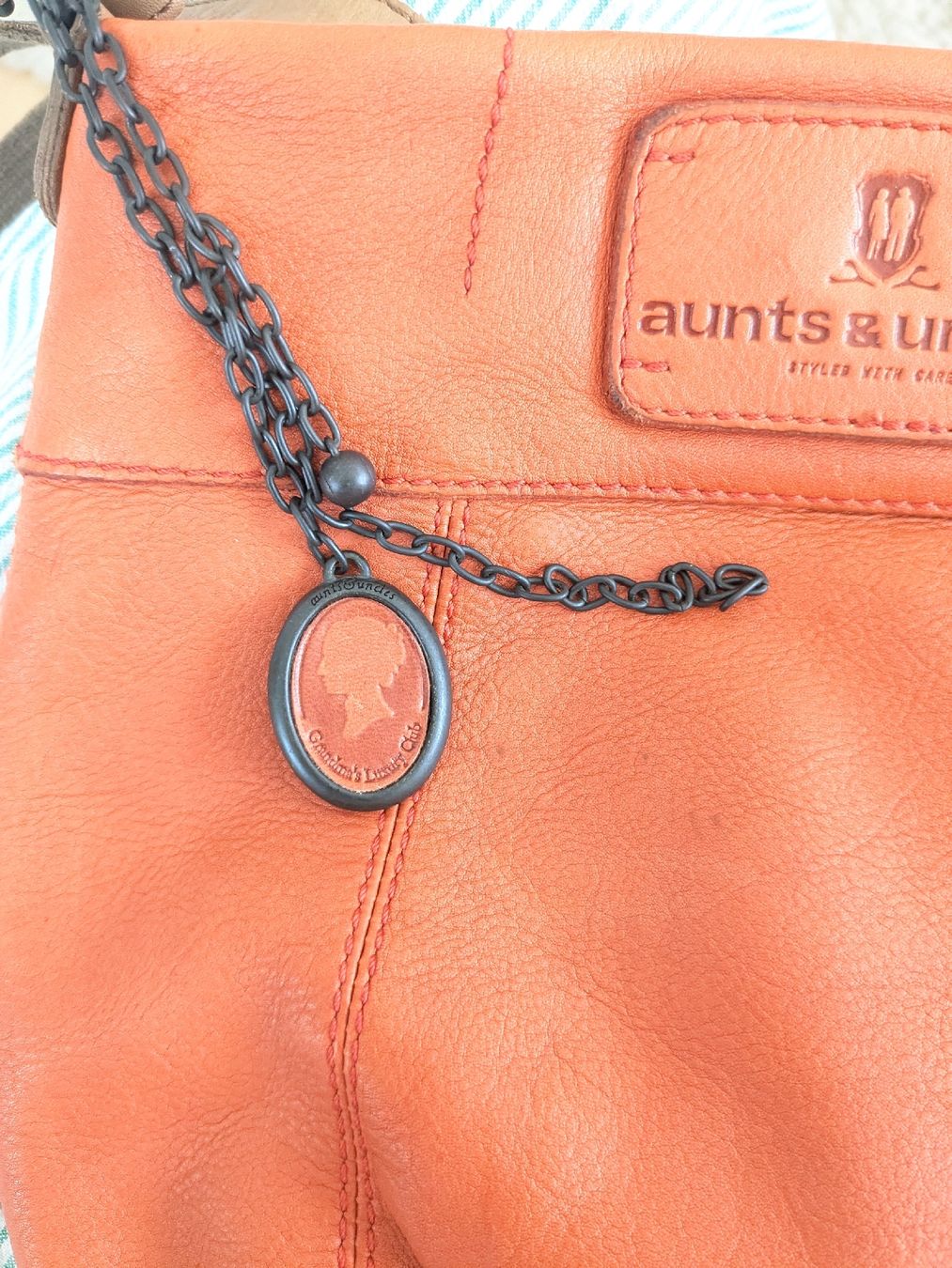 Aunts & Uncles Borse da donna: Tasche aunts & uncles Leder orange  – Usato da Rorschach venduto da olg_5qq2 8