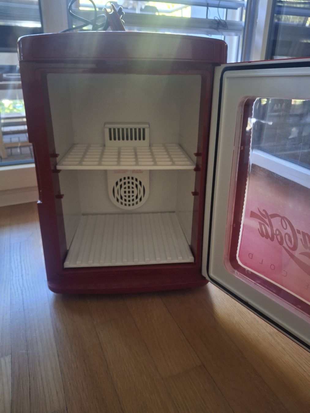 Coca-Cola Réfrigérateurs: Coca-Cola Mini Kühlschrank 25 AC/DC  – D'occasion à Lausen par nal_9fp8 2