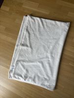 Soft Cream Fleece Blanket – 140 × 200 cm