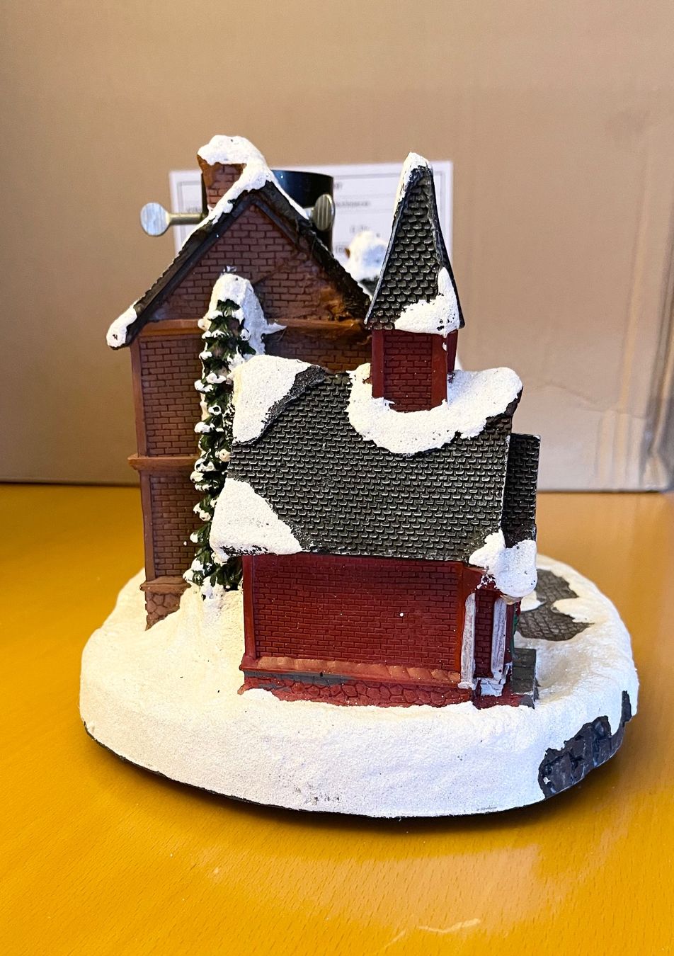 Basi per albero di Natale: Spezieller Weihnachtsbaumständer Dorf mit LED Beleuchtung – Nuovo e nell'imballaggio originale da Basel venduto da Seifehuesli 6