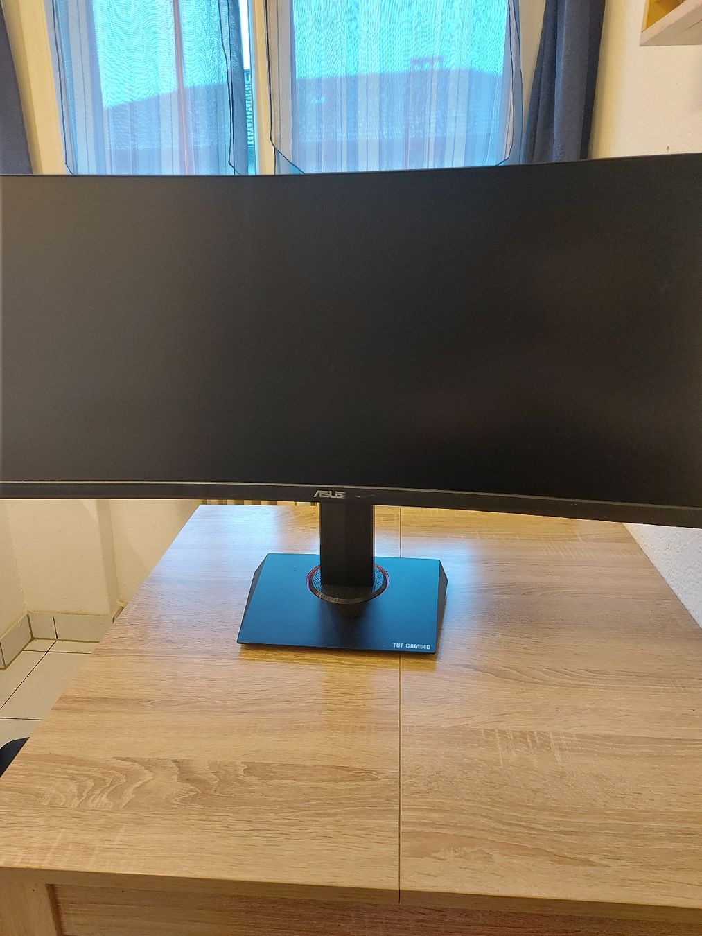 Asus Monitore: Monitor Asus TUF Gaming VG35VQ – Gebraucht aus Horw von leskovica