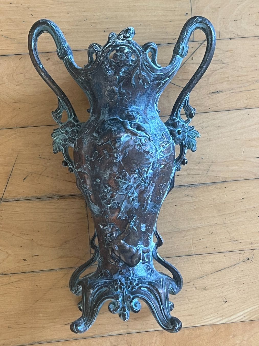 Vase & Récipients: 2 Messing-Vasen mit Patina – D'occasion à Boppelsen par vanrijn 1