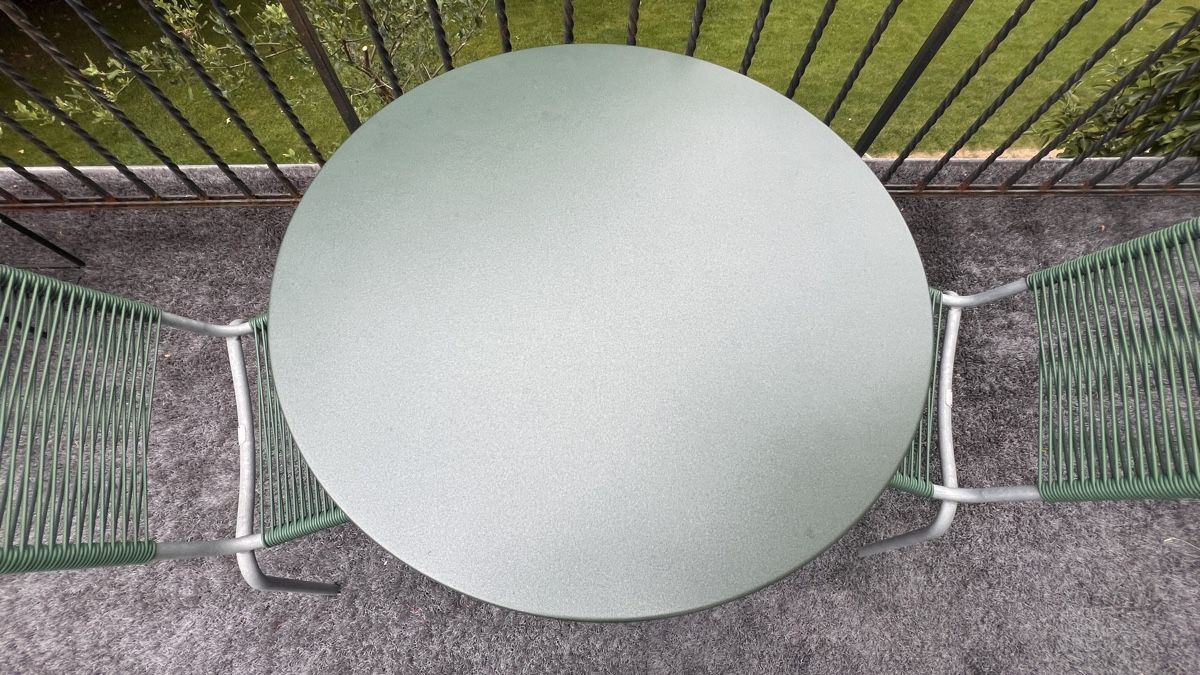 Embru Set di tavolo e panche: Gartentisch von MOOBEL und Stühle von EMBRU, sofort haben! – Usato da Bühler venduto da LICHTIG 1
