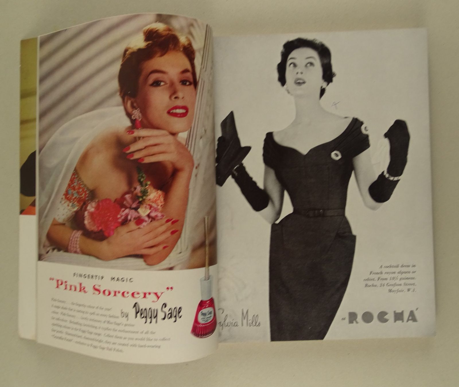 Bücher: MODE, MODEZEITSCHRIFT VOGUE SEPTEMBER 1954, ENGL. AUSGABE – Gebraucht aus Grüningen von Kartensammler 2