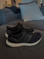 Adidas Ultraboost Schwarz  Gr. 42
