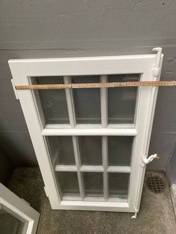 2 alte Holzfenster mit Sprossen Kaufen auf Ricardo