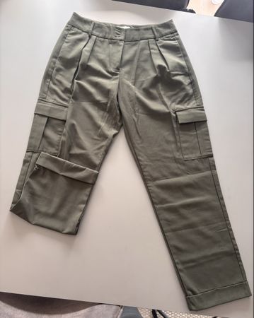 Cargo Hose olivgrün Grösse M guter Zustand