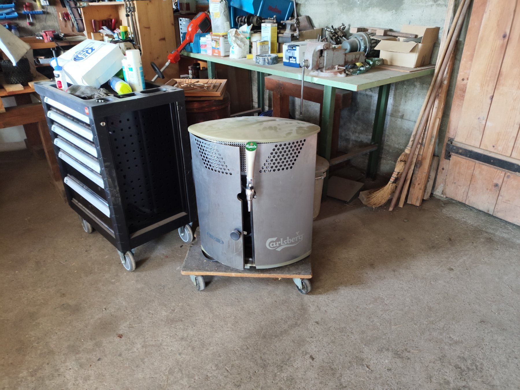 Allestimento di negozi e stand fieristici: Ausschank-Anlage Zapfhahn Carlsberg – Usato da Grosshöchstetten venduto da Saigontinu 6