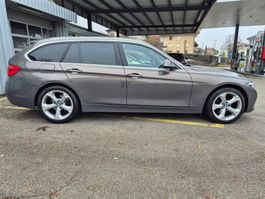 BMW 330i Touring xDrive / ab Mfk,Service,8fach