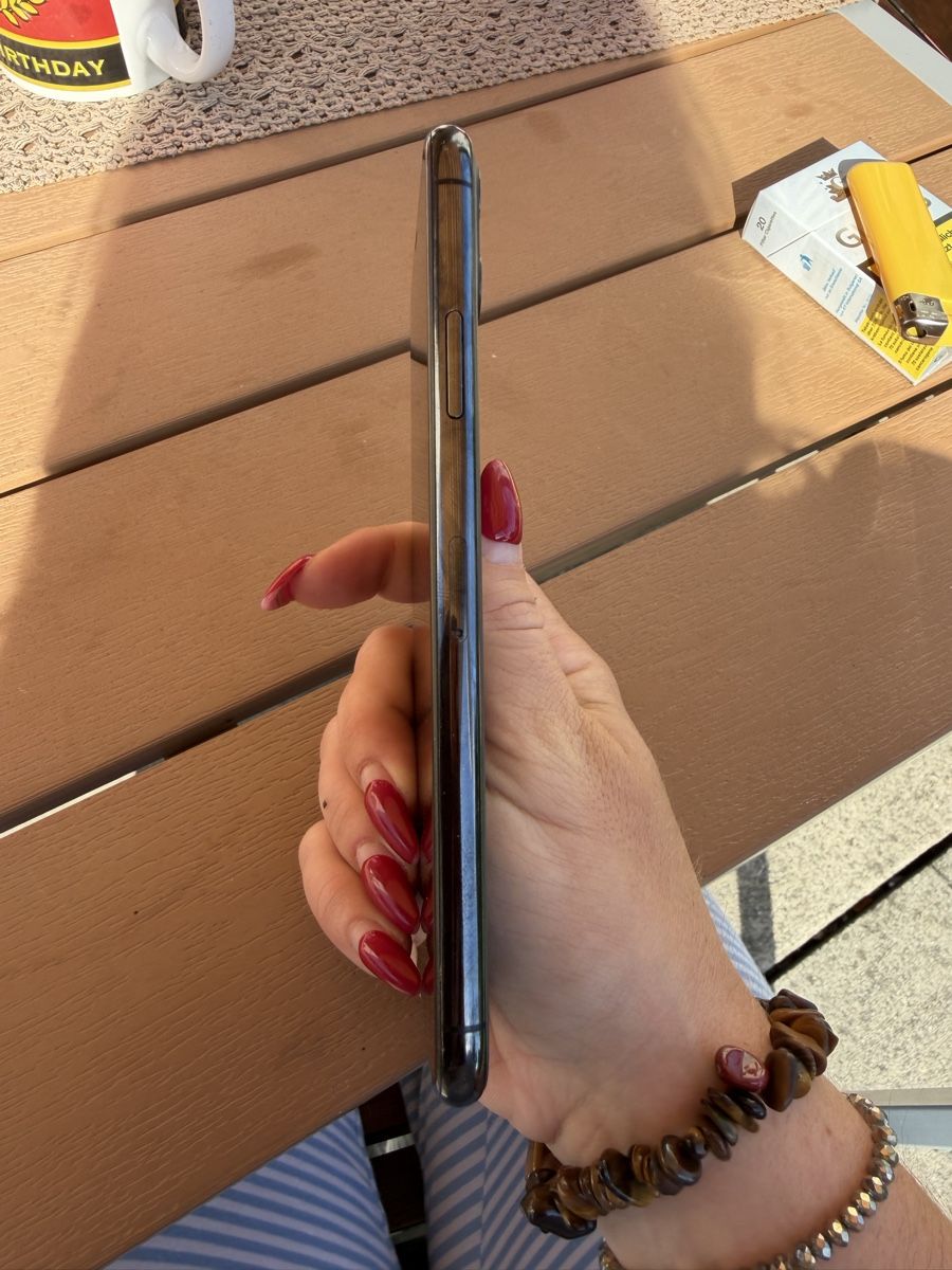 Apple Handys / Smartphones: Iphone 11 pro Max  – Gebraucht aus Romanshorn von Honeyloops-1993 3