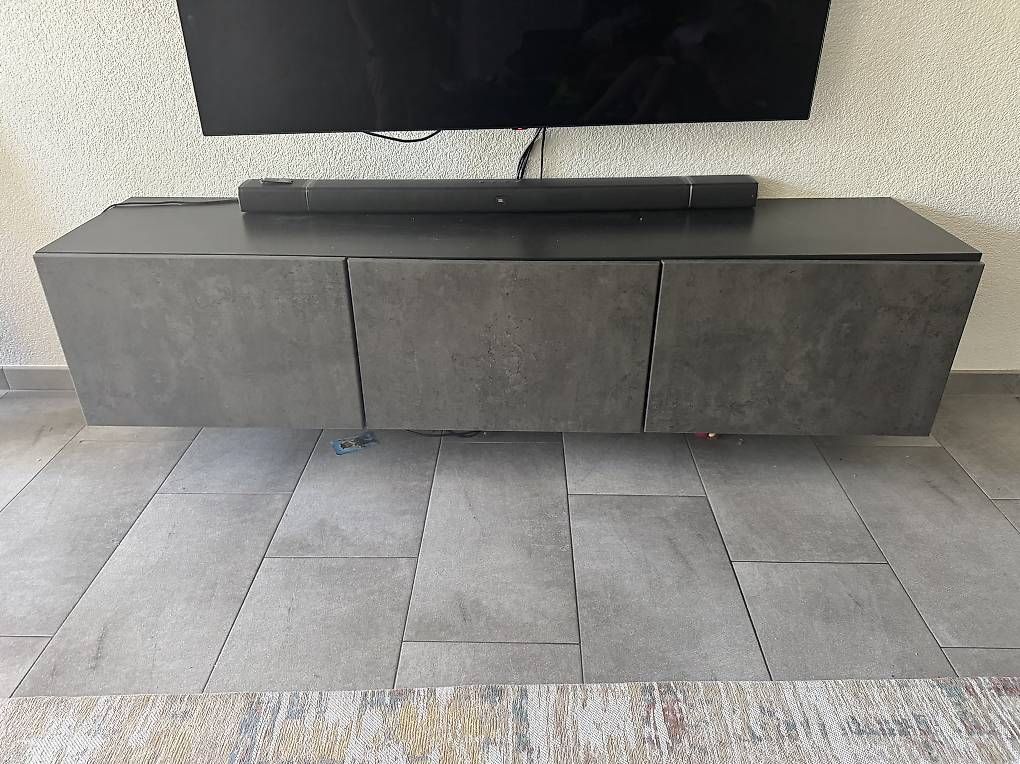 Meubles TV: Ikea TV -Bank – D'occasion à Bonstetten par azp_hzy5