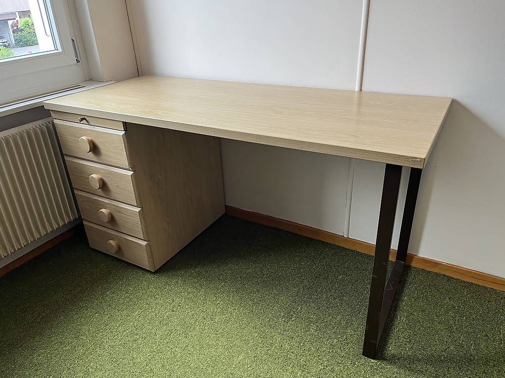 Bureaux: Bürotisch – D'occasion à Villmergen par Babiwe