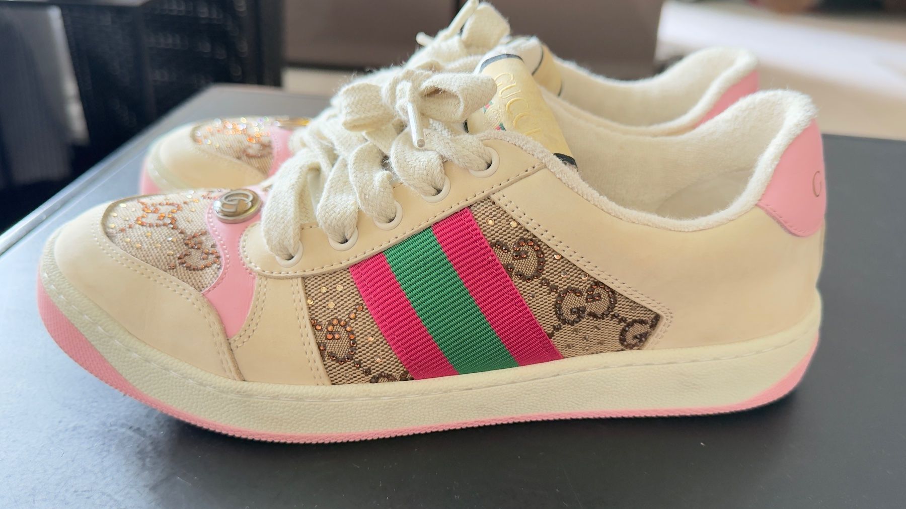 Gucci Damenschuhe: Gucci Sneaker – Gebraucht aus zürich von flordocampo