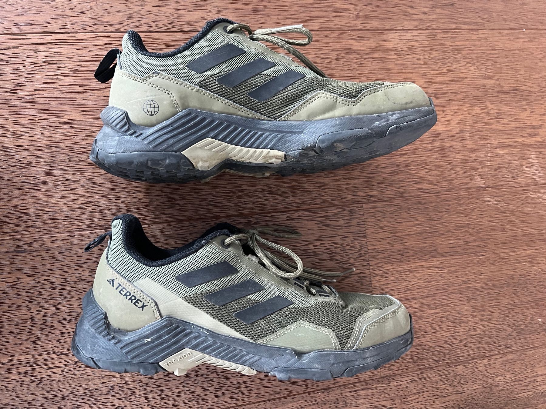 Scarpe da uomo: Chaussure de trek TERREX T.40 – Usato da BASSINS venduto da lulu150971